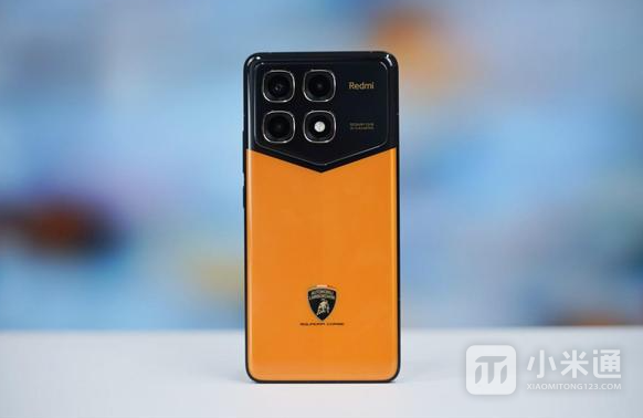 红米RedmiK70至尊冠军版屏幕怎么样